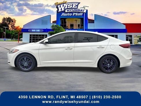 Used 2018 Hyundai Elantra SE w/ SE Connectivity Package 04 image 2
