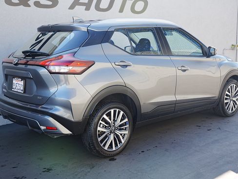 Used 2024 Nissan Kicks SV image 4