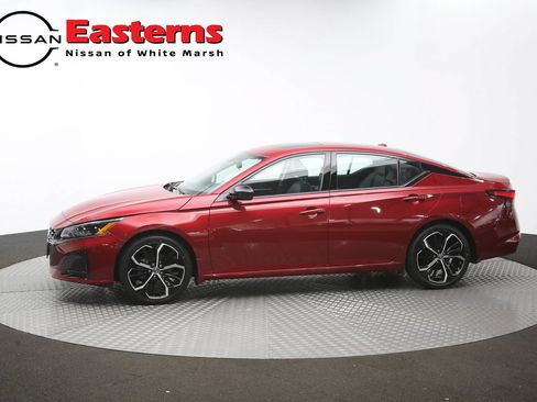 Used 2024 Nissan Altima 2.5 SR w/ SR Premium Package FWD image 58