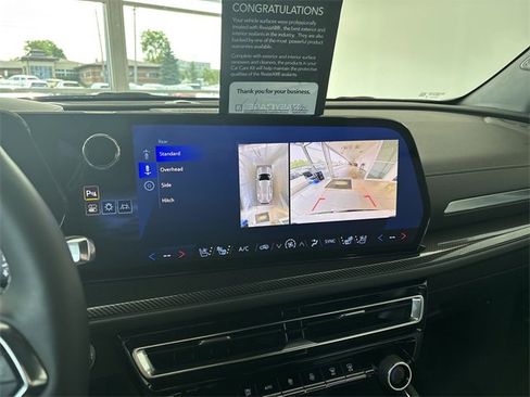 Certified 2024 Chevrolet Traverse RS image 32