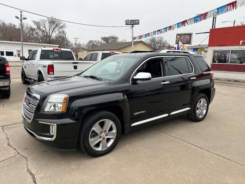Used 2017 GMC Terrain Denali image 2