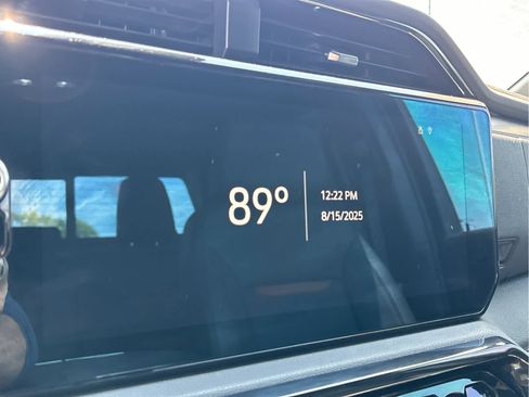 Used 2024 GMC Sierra 2500 AT4 w/ AT4 Premium Plus Package image 19