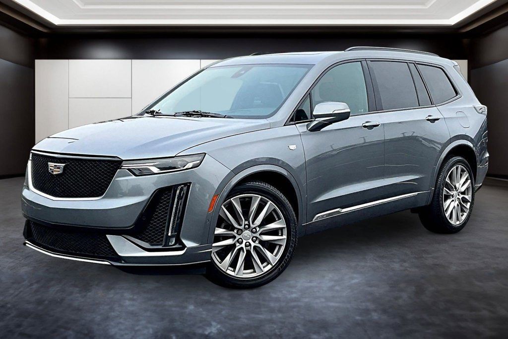 Used 2021 Cadillac XT6 Sport AWD/4WD image 3