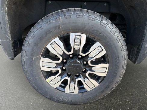 New 2026 GMC Sierra 2500 Denali w/ Denali Reserve Package image 10