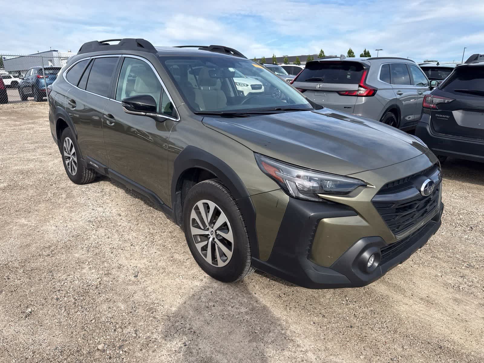Certified 2025 Subaru Outback Premium w/ Popular Package #1A AWD/4WD image 4