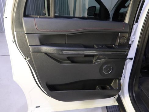Used 2024 Ford Expedition Max Limited image 33