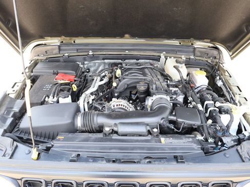 Used 2025 Jeep Wrangler Unlimited Sport AWD/4WD image 37