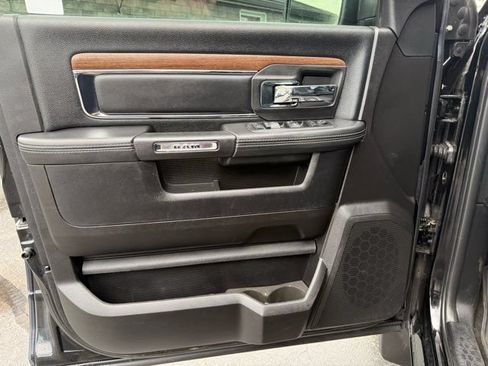 Used 2015 RAM 1500 Laramie w/ Convenience Group AWD/4WD image 11