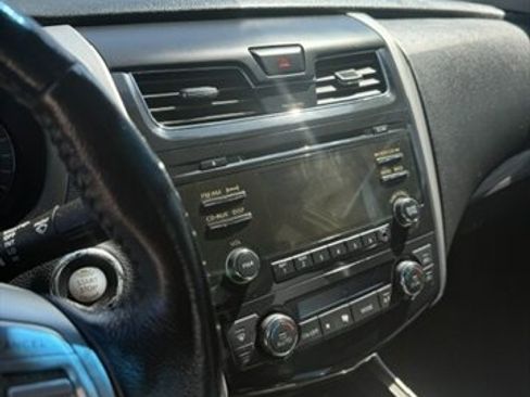 Used 2013 Nissan Altima 2.5 SL w/ 2.5 Moonroof Pkg FWD image 7