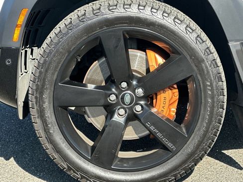 Used 2022 Land Rover Defender 110 X-Dynamic HSE image 13