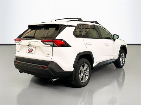 New 2025 Toyota RAV4 LE image 4