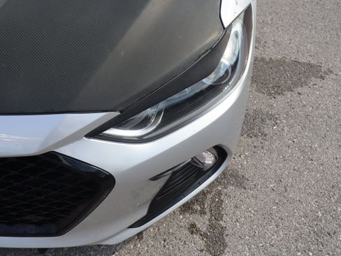 Used 2018 Hyundai Elantra Value Edition FWD image 9