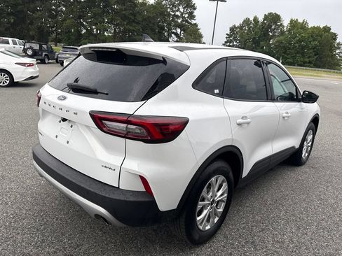 Used 2025 Ford Escape Active AWD/4WD image 10