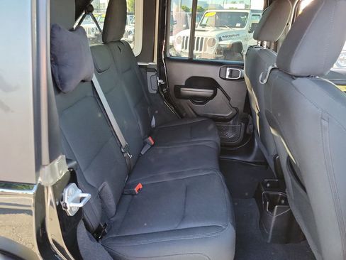 Used 2021 Jeep Wrangler Unlimited Sport image 21