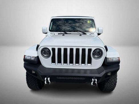 Used 2018 Jeep Wrangler Unlimited Sahara AWD/4WD image 7