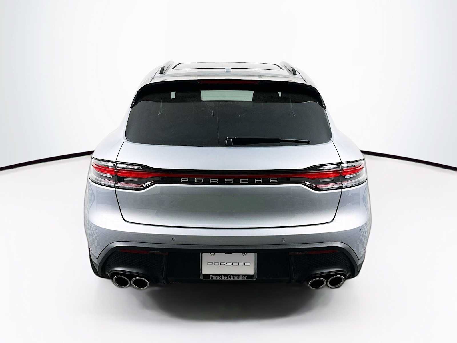 Certified 2026 Porsche Macan AWD/4WD image 10