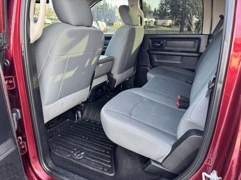 Used 2018 RAM 2500 Tradesman w/ Chrome Appearance Group image 7