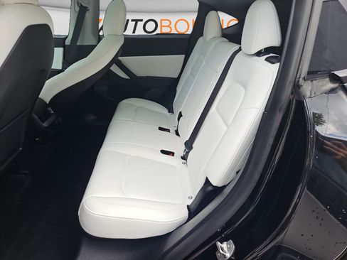 Used 2022 Tesla Model Y Performance AWD/4WD image 14