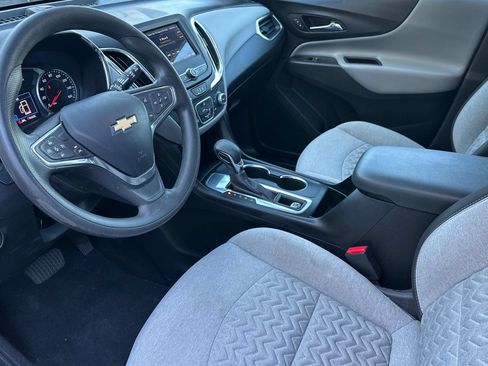 Used 2022 Chevrolet Equinox LT FWD image 9