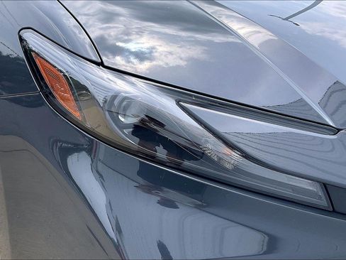 Used 2025 Toyota Camry LE FWD image 30