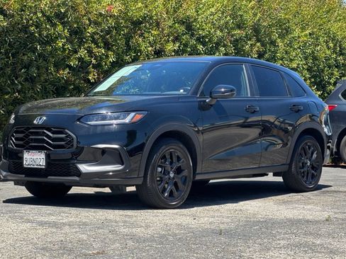 Certified 2025 Honda HR-V Sport image 8