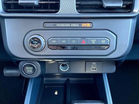 New 2025 Ford Maverick XLT w/ XLT Luxury Package image 23