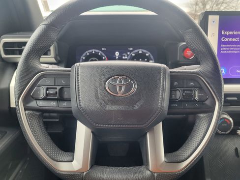 Used 2024 Toyota Tacoma TRD Off-Road image 8