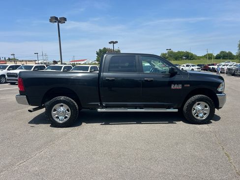 Used 2018 RAM 2500 Tradesman w/ Chrome Appearance Group AWD/4WD image 4