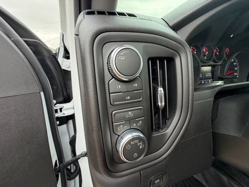 New 2026 GMC Sierra 2500 Pro w/ Convenience Package AWD/4WD image 11