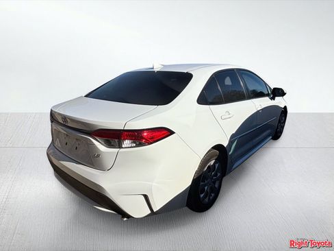 Used 2020 Toyota Corolla LE w/ Carpet Mat Package (TMS) FWD image 4