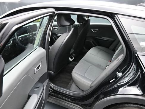 Used 2025 Kia K4 FWD image 28