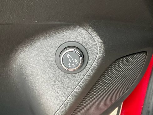 Used 2021 Chevrolet TrailBlazer RS w/ Sun and Liftgate Package image 19