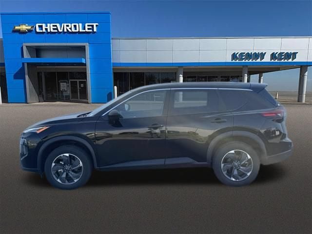 Used 2025 Nissan Rogue SV FWD image 32