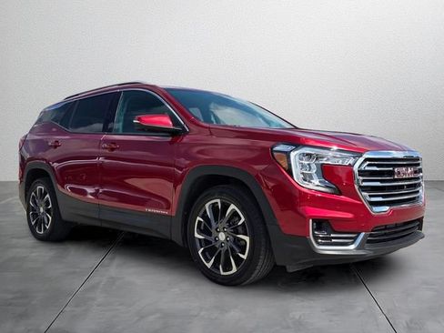 Used 2023 GMC Terrain SLT w/ Tech Package FWD image 6