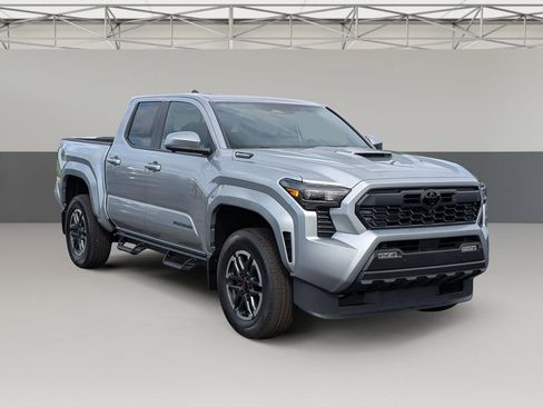 New 2026 Toyota Tacoma TRD Sport AWD/4WD image 3