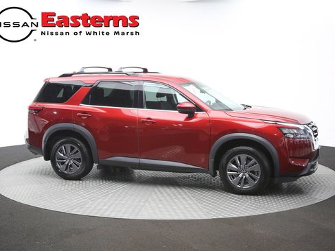 Used 2023 Nissan Pathfinder SV AWD/4WD image 44