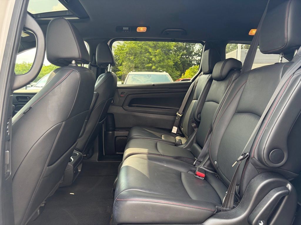 Used 2025 Honda Odyssey Sport-L image 18