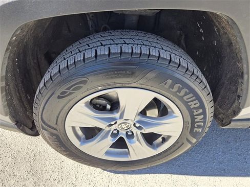 Used 2024 Toyota RAV4 XLE image 19