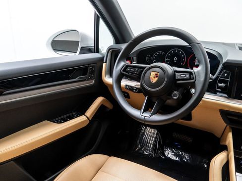 New 2026 Porsche Cayenne AWD/4WD image 21