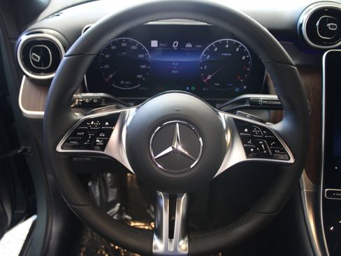 Used 2026 Mercedes-Benz GLC 300 image 15