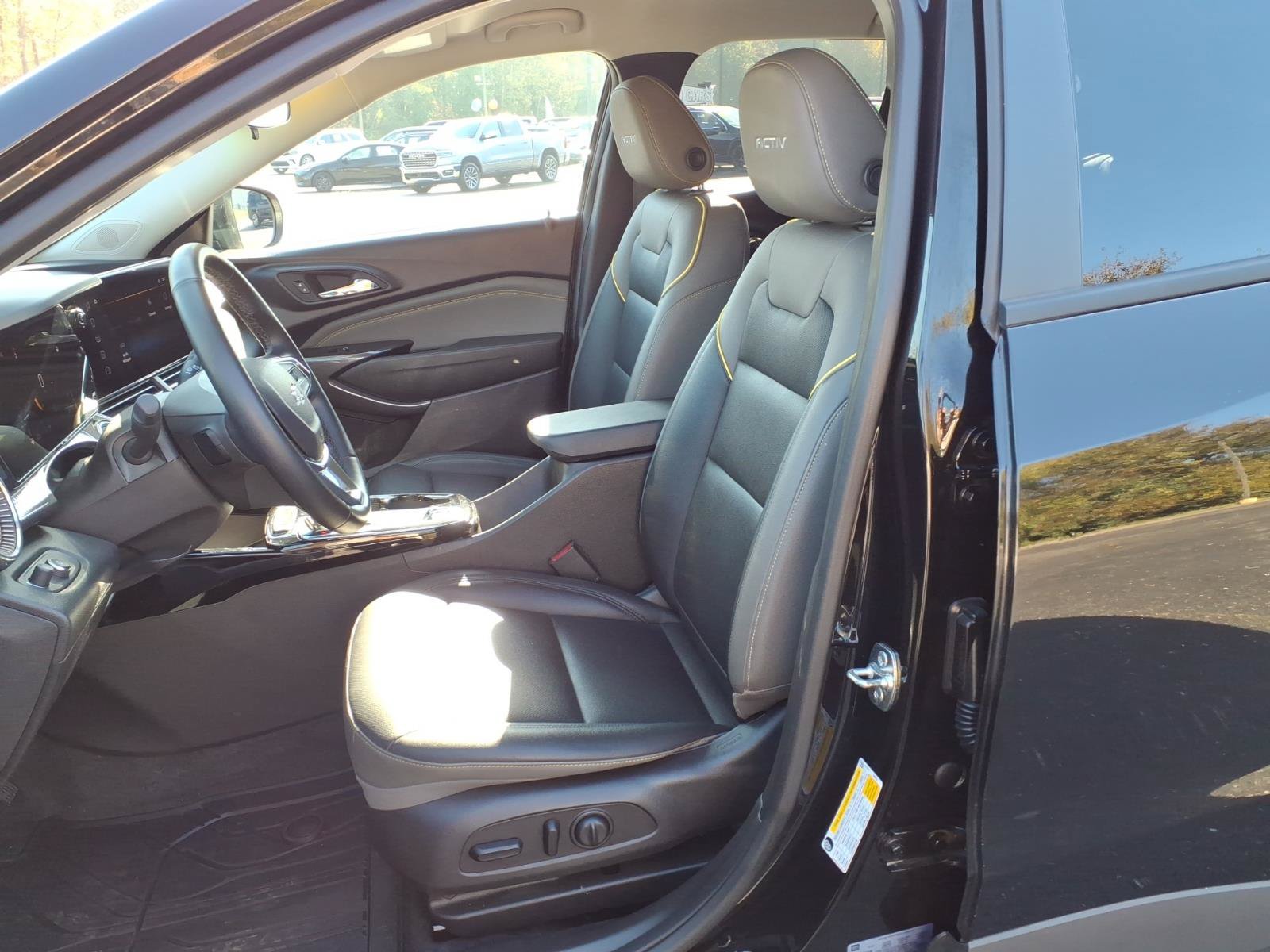 Used 2026 Chevrolet Trax ACTIV FWD image 12