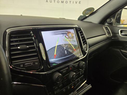 Used 2021 Jeep Grand Cherokee Limited image 21