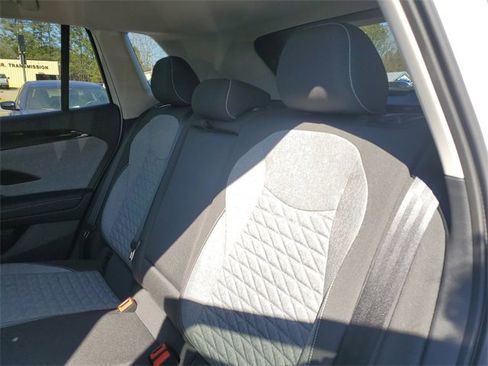 Used 2025 Volkswagen Tiguan S image 11