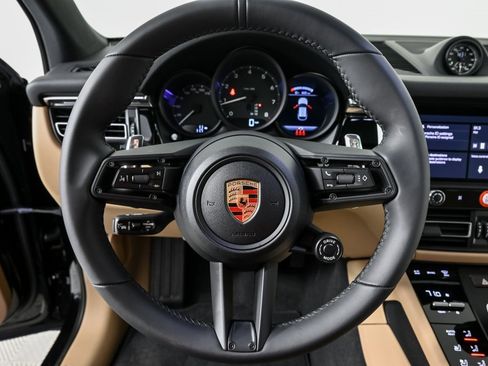 New 2026 Porsche Macan image 9