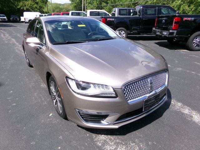 Used 2020 Lincoln MKZ AWD w/ Convenience Package image 2