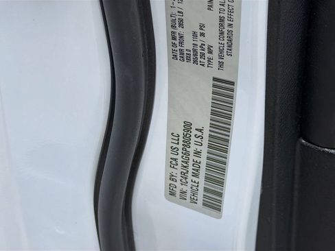 Used 2023 Jeep Grand Cherokee L Laredo AWD/4WD image 46