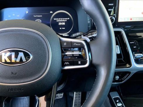 Used 2021 Kia Sorento SX Prestige image 25