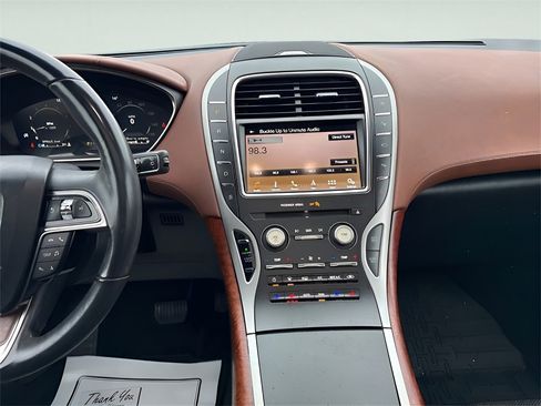 Used 2019 Lincoln Nautilus Black Label image 17