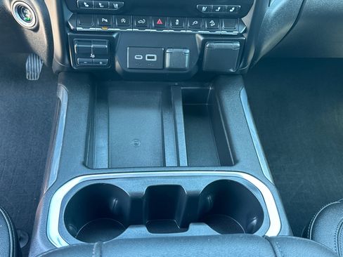 Used 2021 Chevrolet Silverado 1500 LTZ w/ LTZ Convenience Package II AWD/4WD image 14