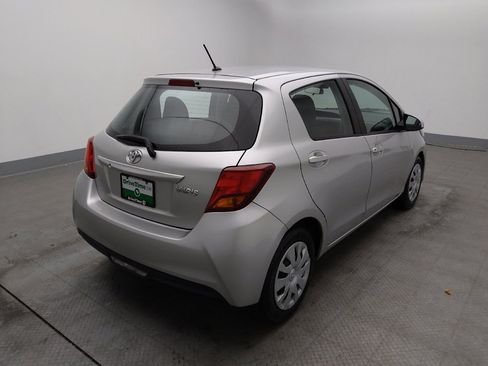 Used 2017 Toyota Yaris L image 9